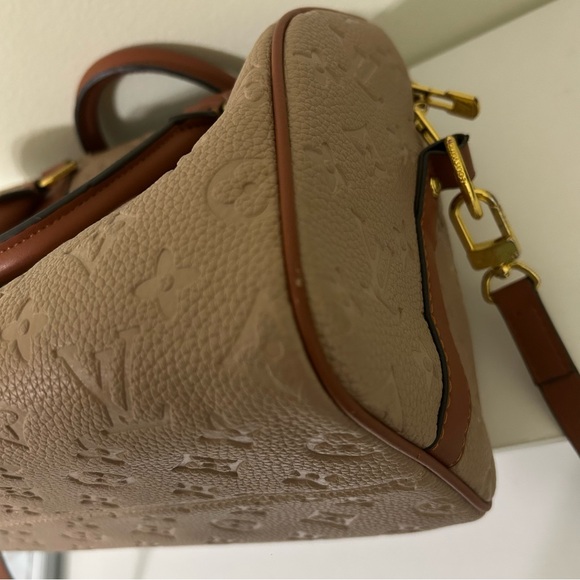Fashion Designer Inspired Brown Beige Tan Handbag - Picture 11 of 13